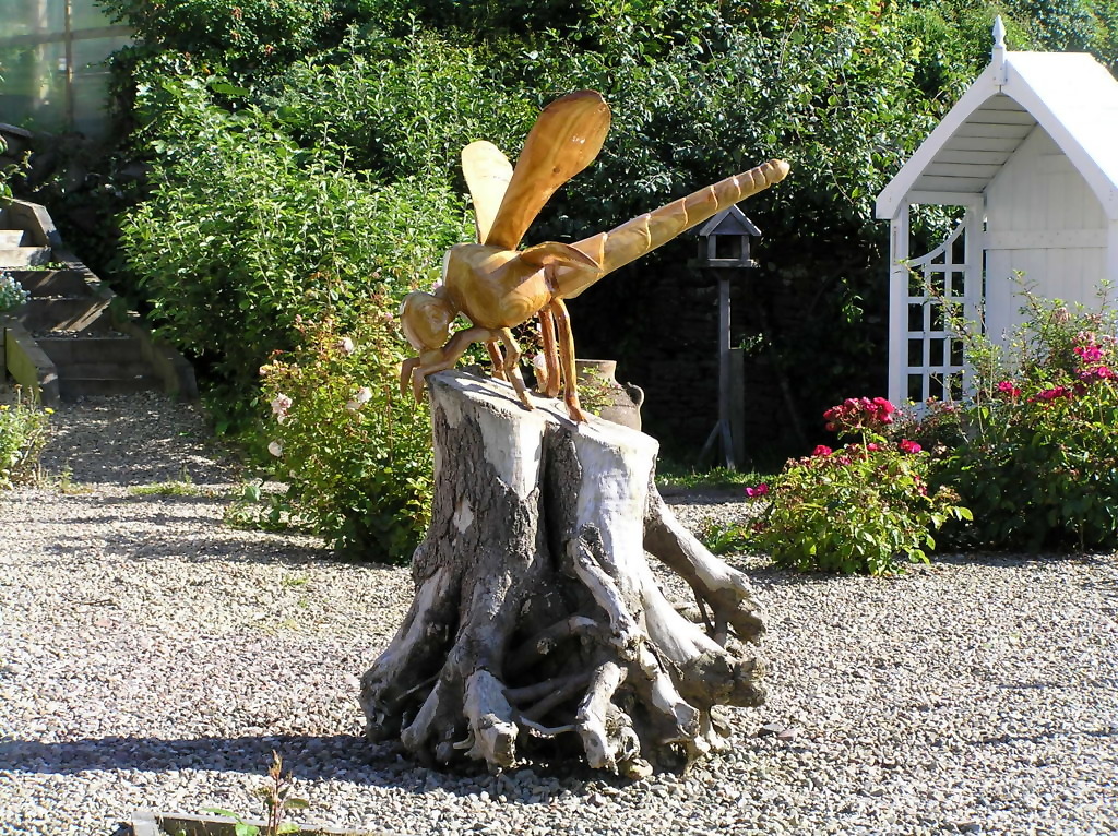 Garden sculpture