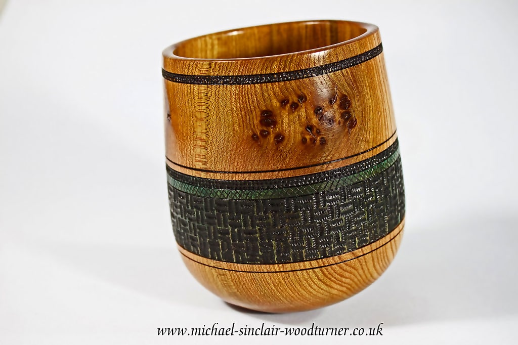 ‘Rocking’ bowl