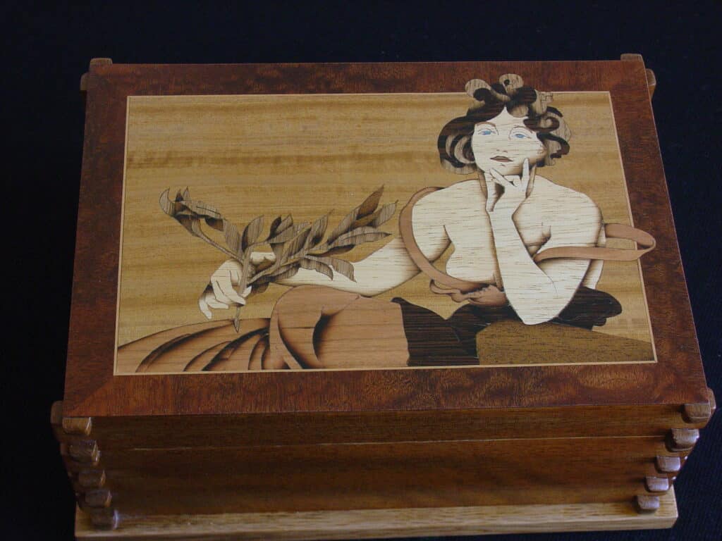 Mucha box