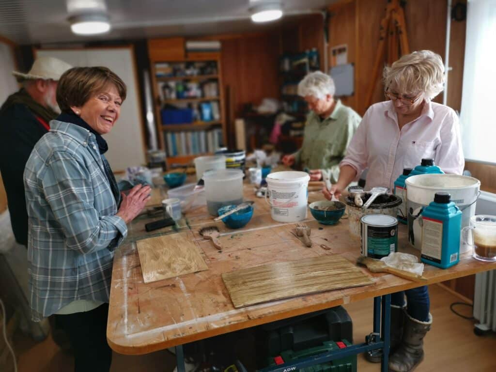 Wood Graining and Broken Colour Paint Effects Class