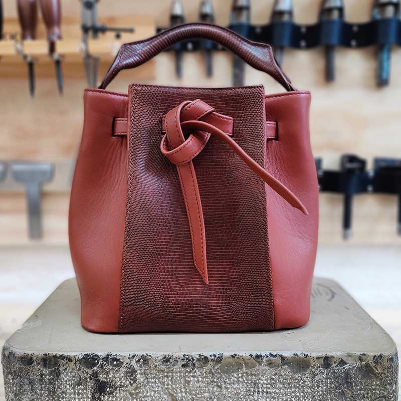 bucket bag