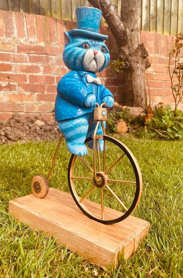 Chat Bleu à vélo à Paris