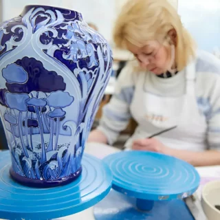 57 redundant colleagues from the now closed Moorcroft Pottery are trying to lobby the government to put into place a rescue package to save the ceramics industry before more potteries fail.

They have a petition (via the linktr.ee in our bio) which they are asking people to sign to help persuade the government to prevent Stoke from losing its living heritage. The bottle kilns were listed, but the skills were not.